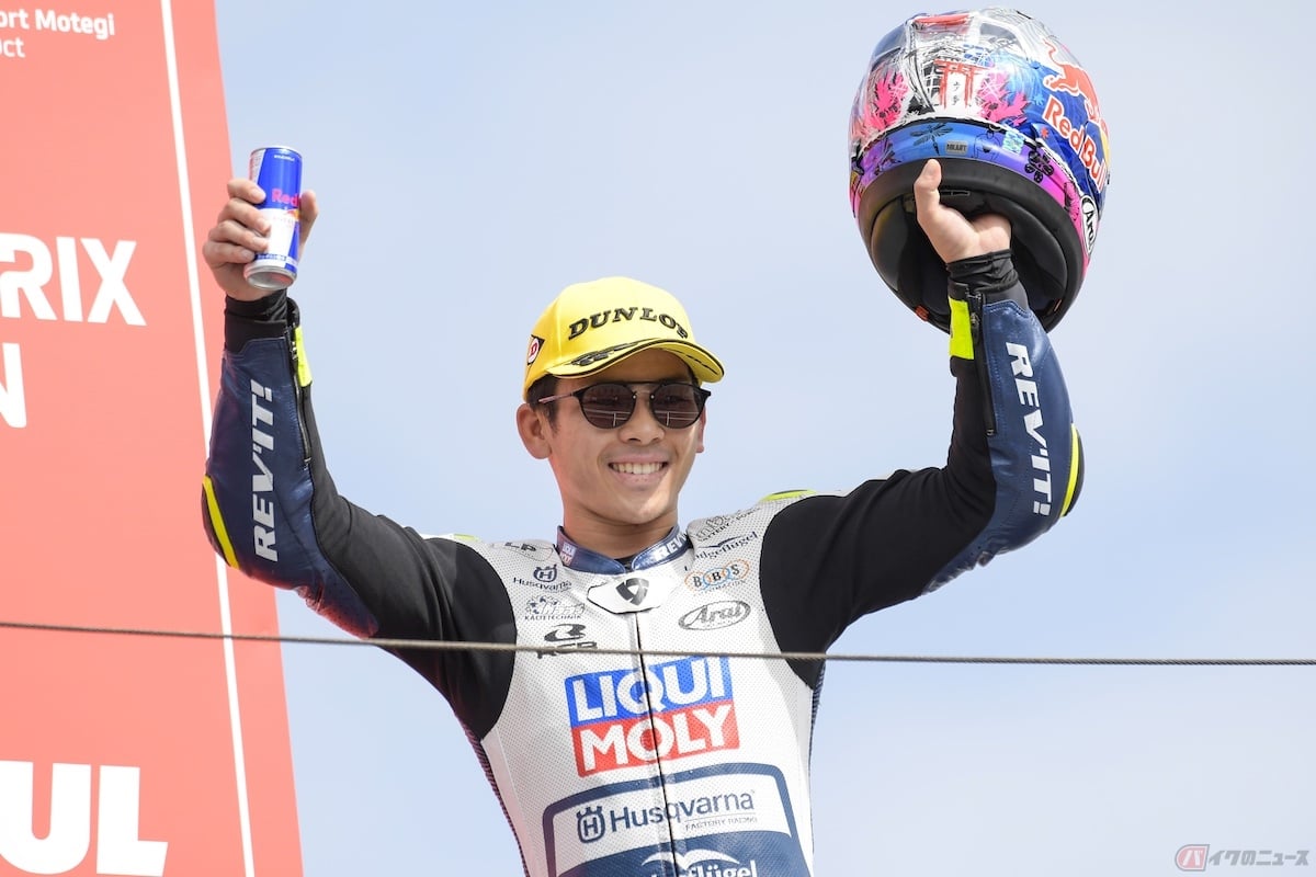 Moto3クラスでは佐々木歩夢選手がギリッギリの激アツバトルを制して、見事2位を獲得