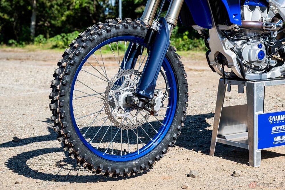 2024年型のヤマハ「YZ250F」に乗った!! 軽やかにジャンプをこなし鋭く