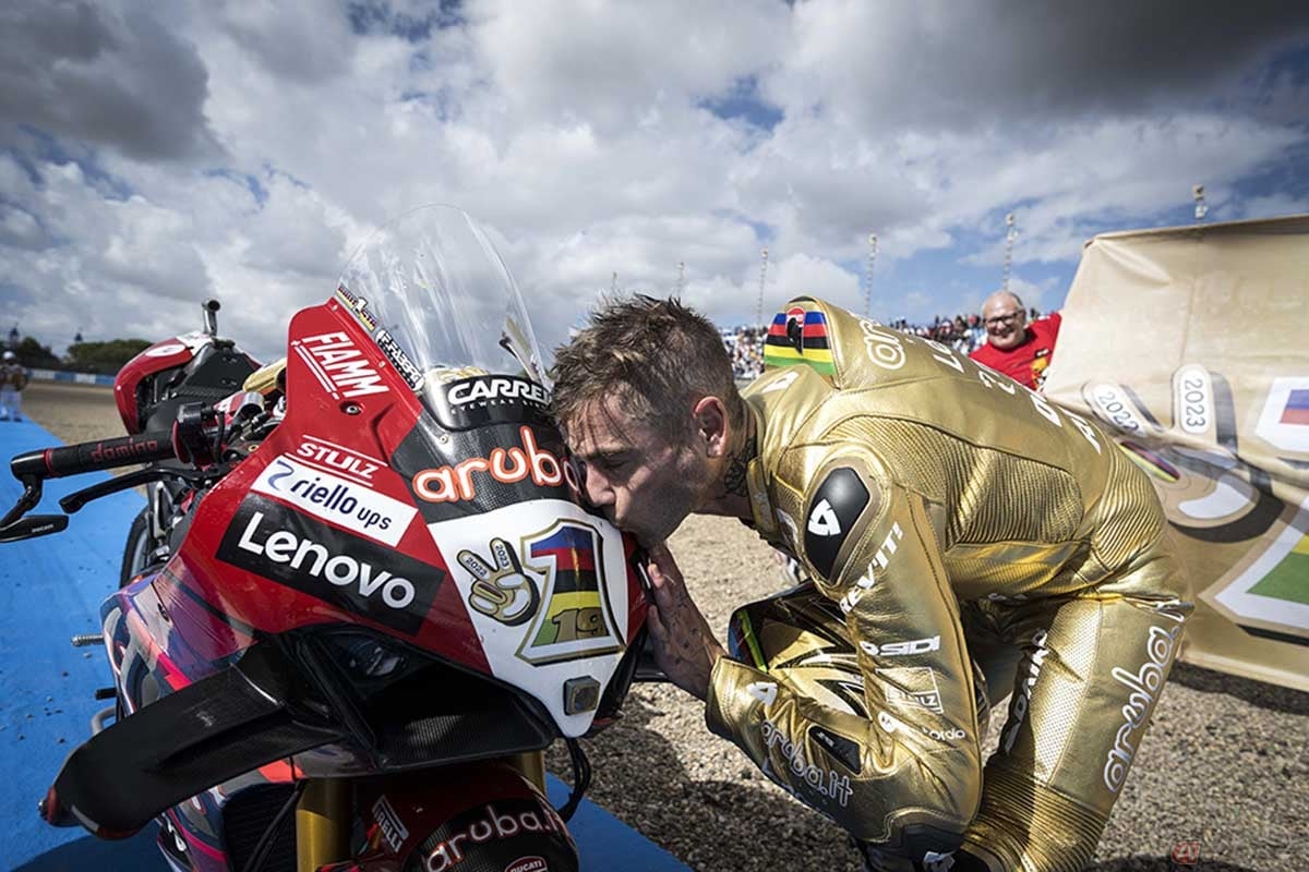 スーパーバイク世界選手権(WSBK)2023年シーズンチャンピオンを獲得したアルバロ・バウティスタ選手