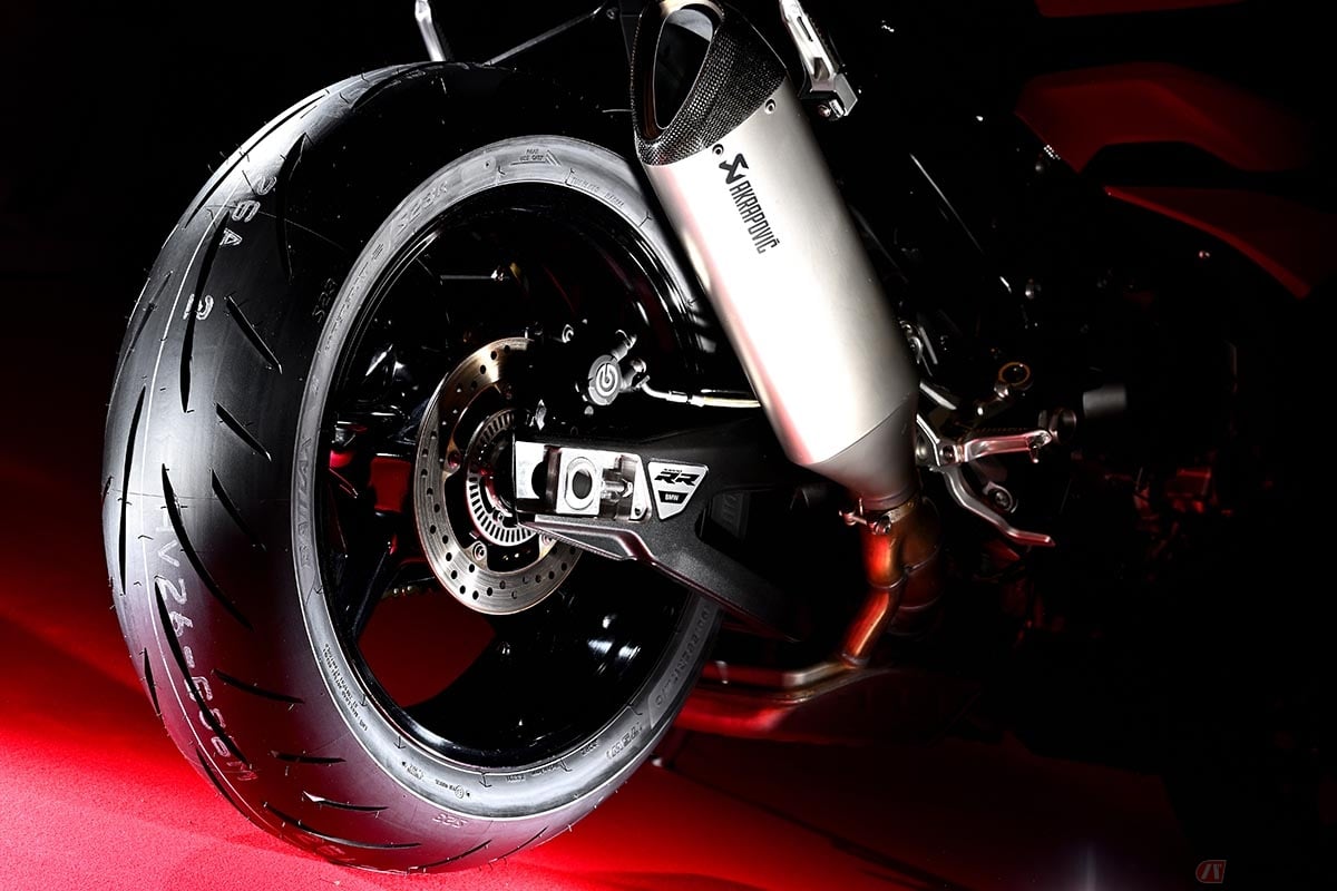ブリヂストンの最新スポーツラジアルタイヤ「BATTLAX HYPERSPORT S23」