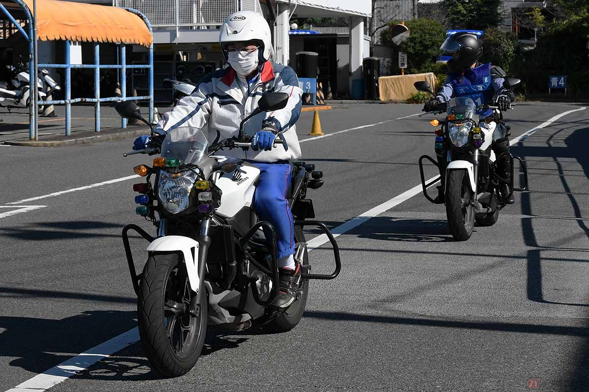 教習所には「指定教習所」と「届出教習所」がある