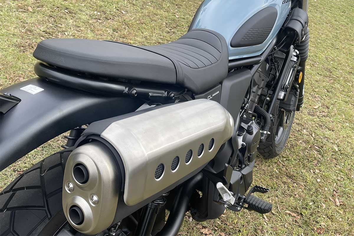 クリステル・チアリさんが試乗したホンダ「CL250」のシート