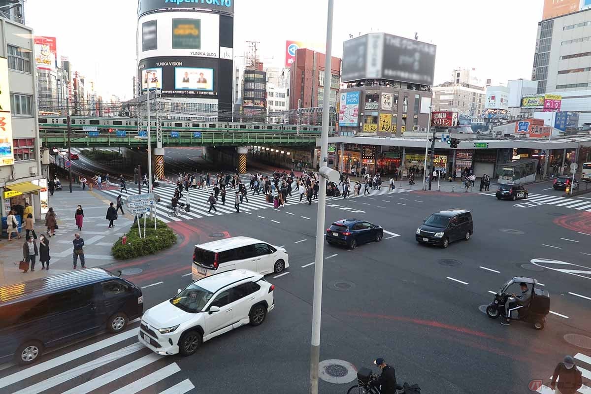 交差点の進入には進行方向によって優先順位がある