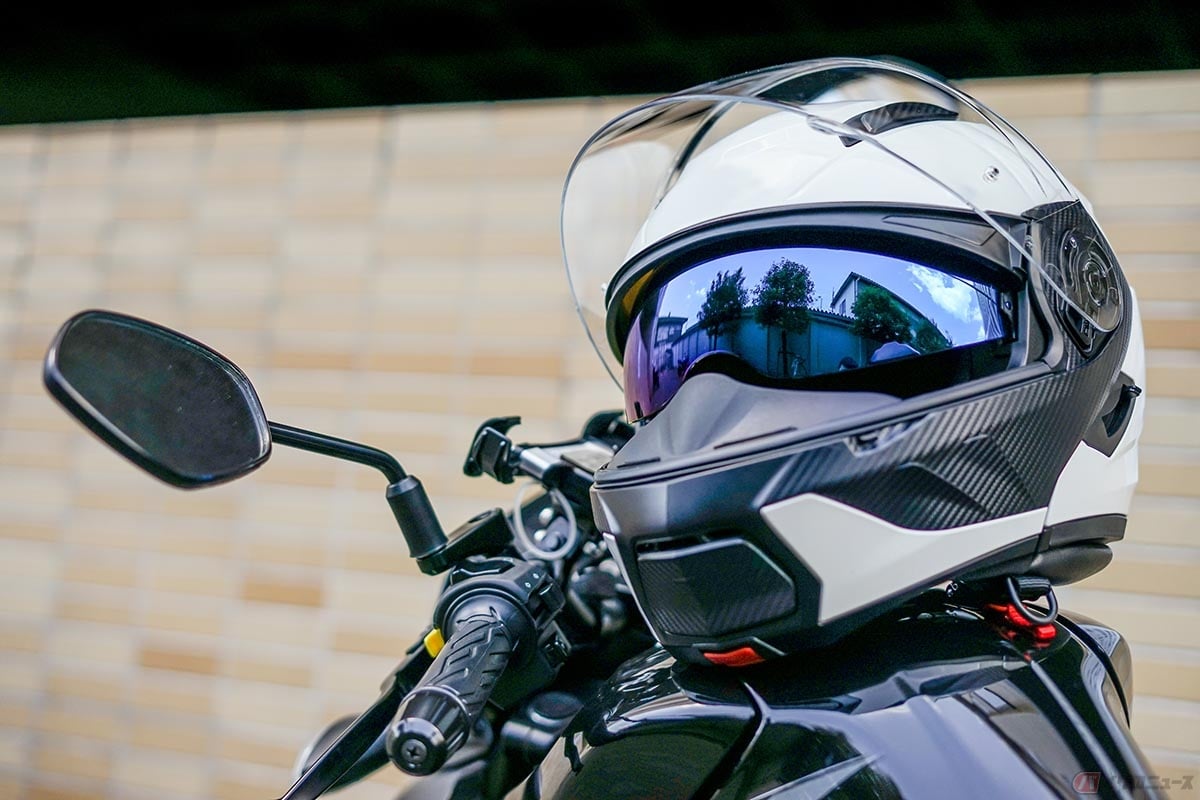 バイクの駐車中はヘルメットの盗難対策も重要