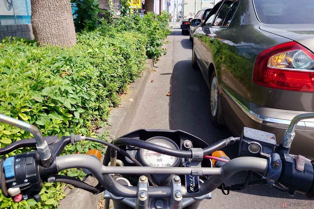 「催促クラクション」は道路交通法違反