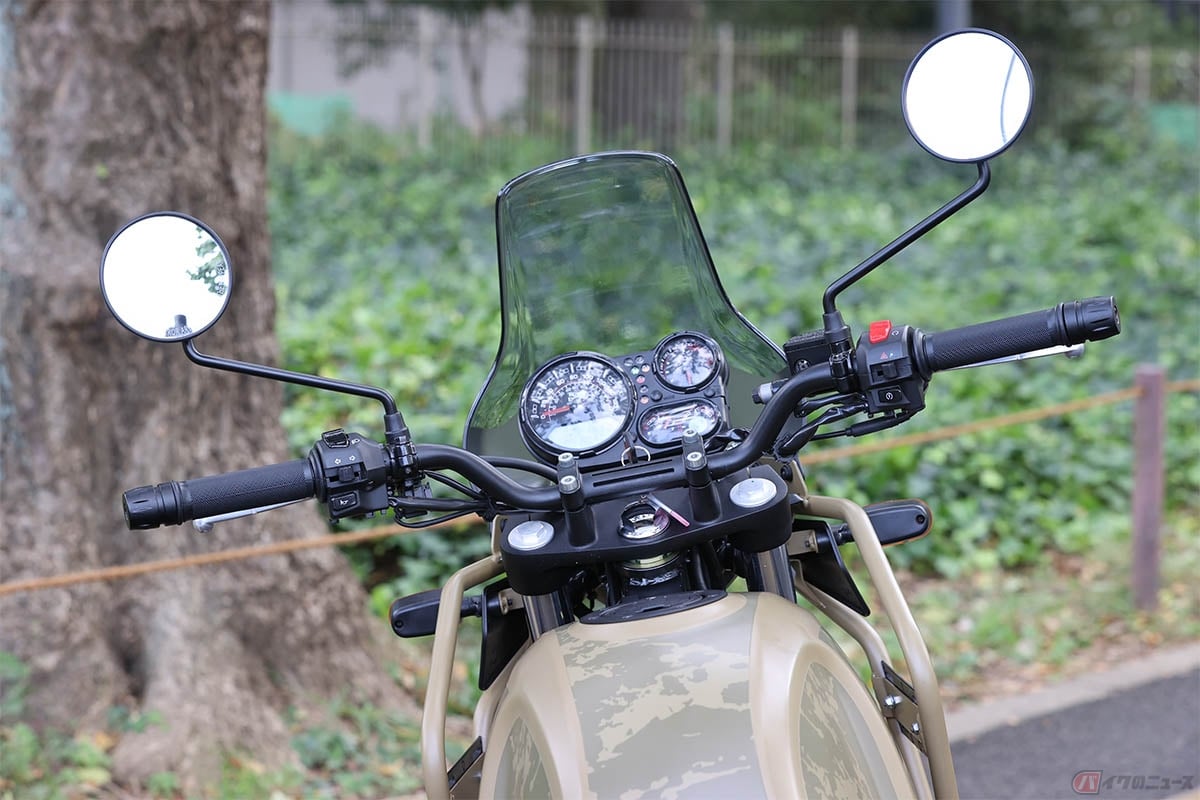警笛鳴らせの標識が示す「警笛」はバイクの場合はクラクション、もしくはホーンと呼ぶのが一般的