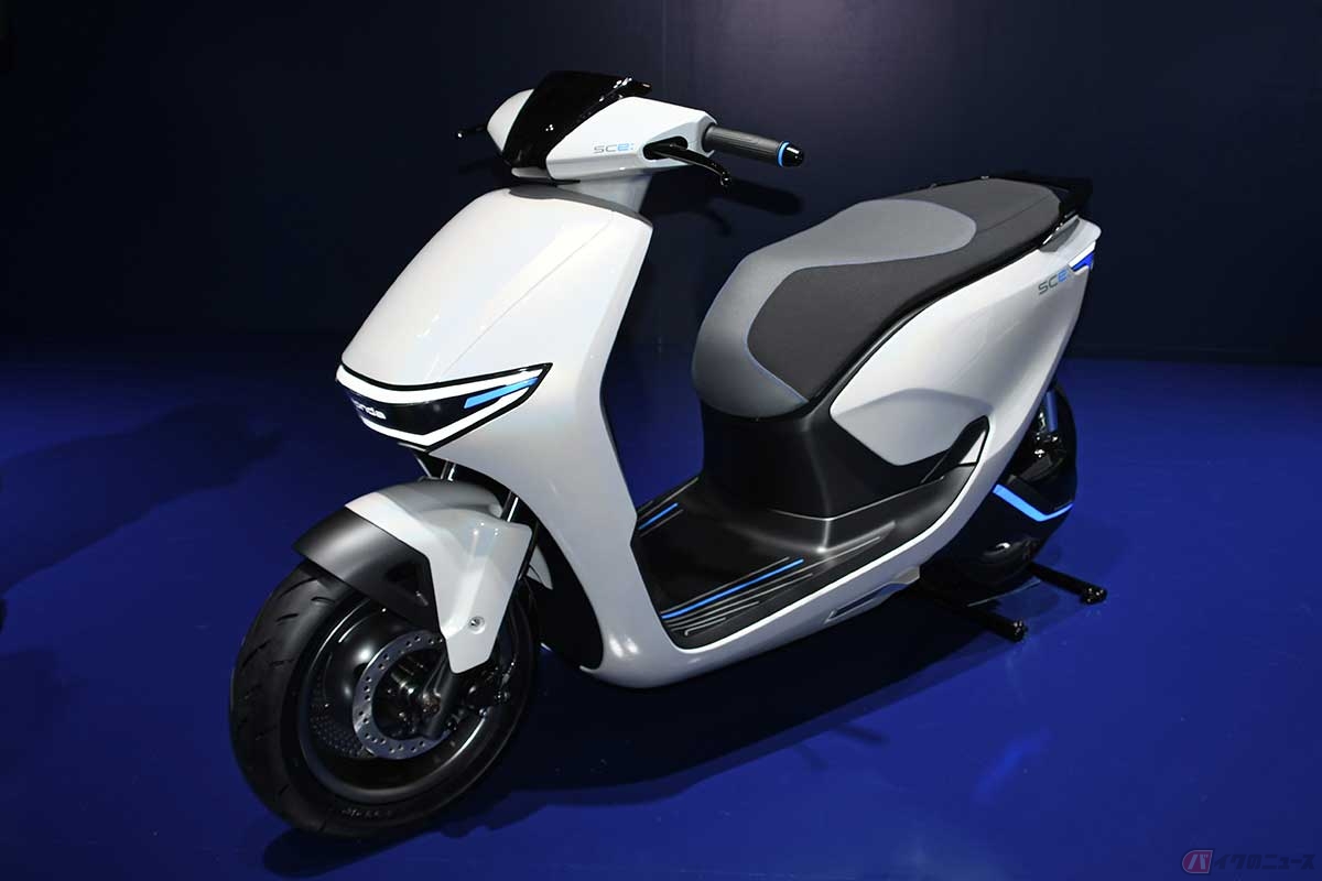 市販化に向けて開発中の電動スクーター「SC e: Concept」(原付2種)が、「ジャパンモビリティショー2023」で世界初公開された