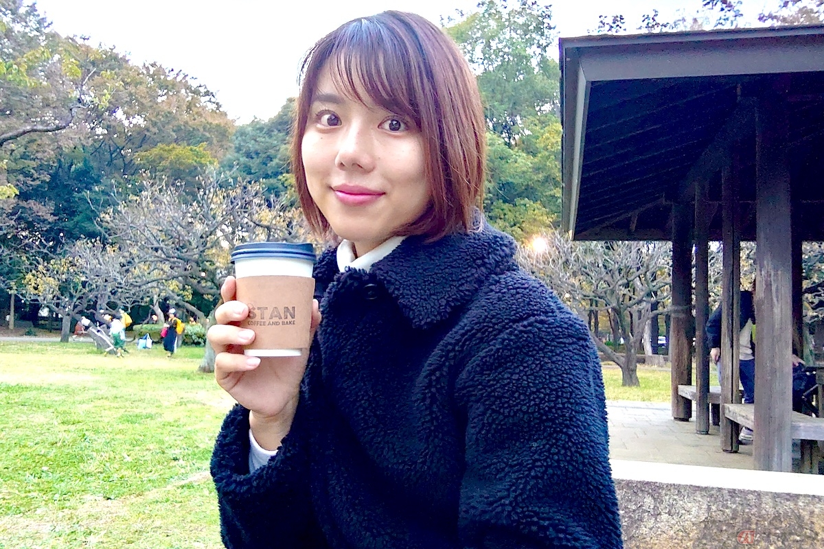 公園のベンチでレモネードを飲んで、ぼーっとする時間がなんとも心地よい