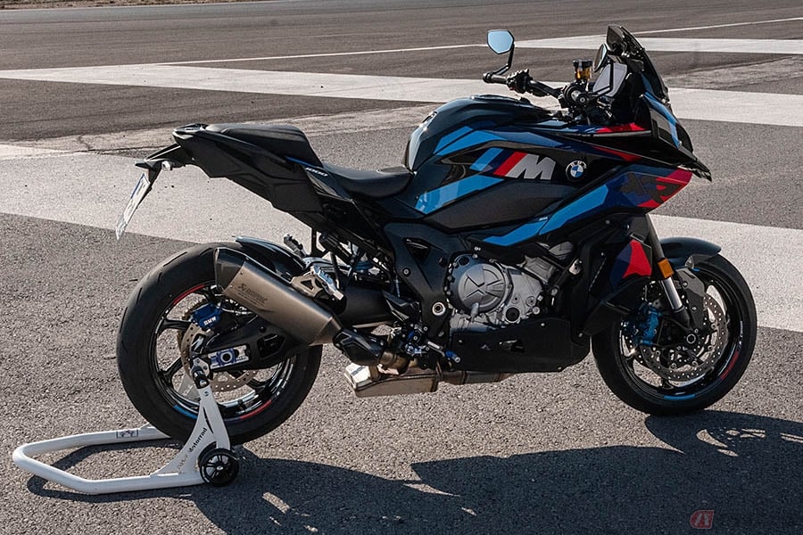 二輪車として3機種目の「M」モデルBMW Motorrad「M1000XR」