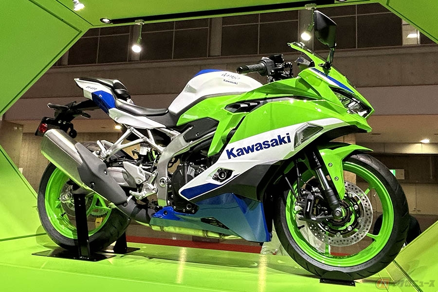 カワサキ「Ninja ZX-4RR 40th Anniversary Edition」