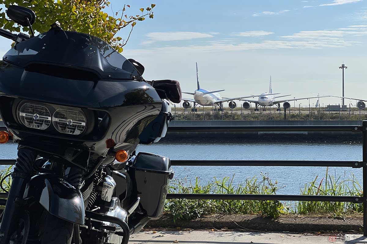 愛車のハーレー「ロードグライド」で「京浜島つばさ公園」へ。しばし羽田空港に離着陸する飛行機を眺める。のんびりするには良い公園