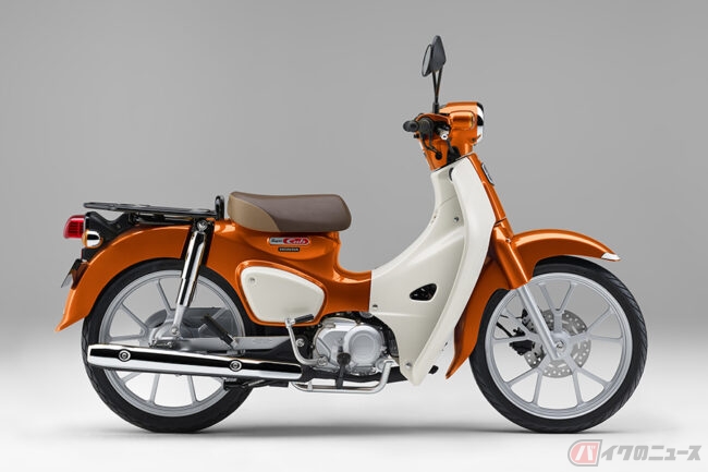 ホンダ「スーパーカブ110」最新モデル カジュアルな「フレアオレンジ