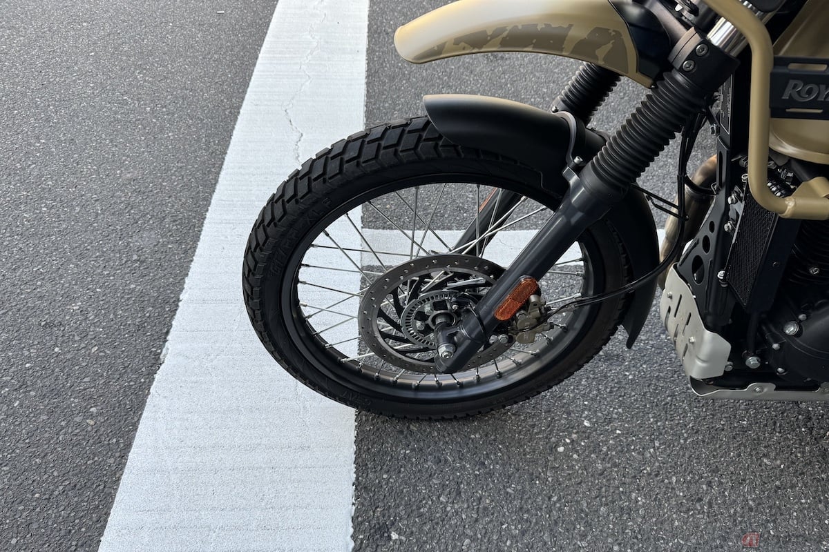 「停止線の直前」で一時停止としっかりと条文に明記されている