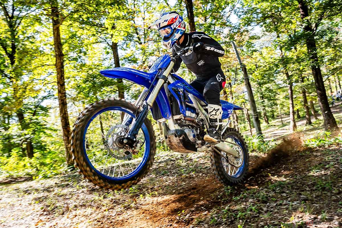 足まわりはクロスカントリーでの走破性のバランスを追求