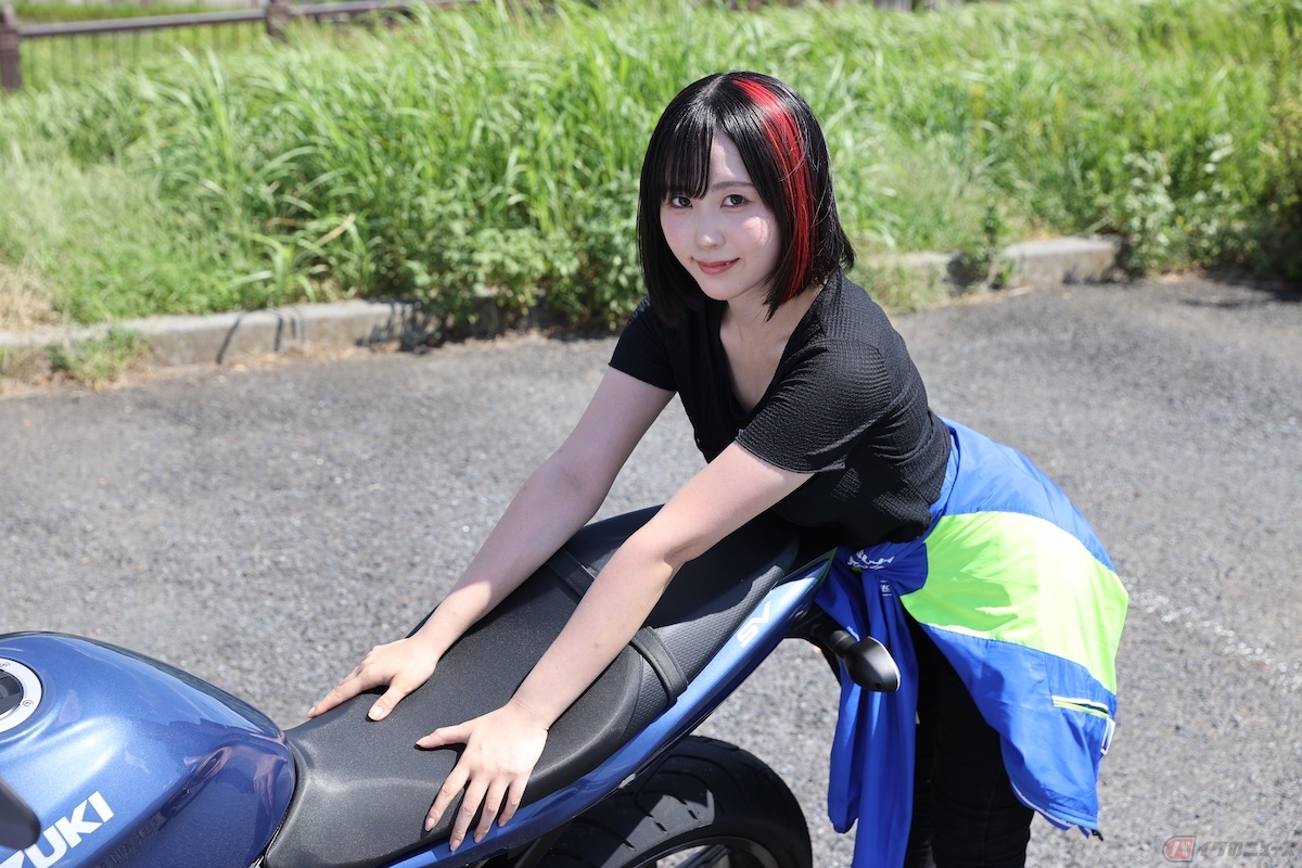 柔らかすぎず、硬すぎずなシートが長時間走行のお尻を労ってくれる