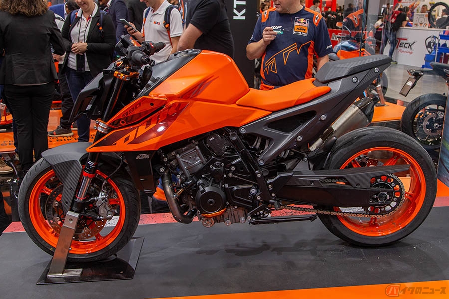 KTMの新型モデル「990 DUKE(デューク)」