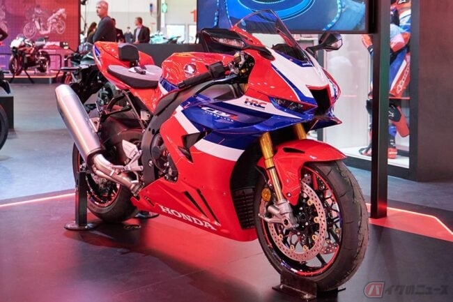 HONDA CBR1000RR-R 2023 ウィングレット カーボン 柄 仕様 HONDA CBR1000RR-R 2023 ウィングレット カーボン 柄 仕様