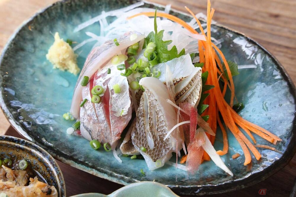 【さしみ】 美味しいアジフライを求めて走る旅 金沢八景の地魚食堂『Sand fish』で