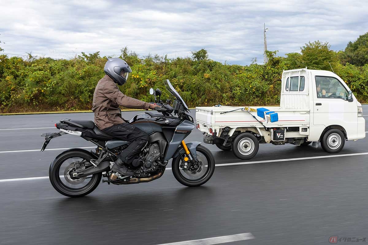 ヤマハ新型「TRACER9 GT+」に搭載される「ミリ波レーダー連携UBS」を実際に体験
