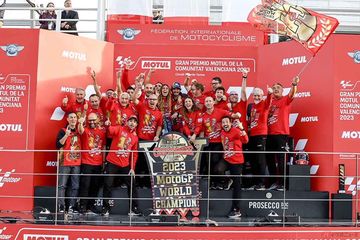 MotoGP第20戦バレンシアGPの決勝レースを制し2年連続でチャンピオンを獲得したフランセスコ・バニャイア選手(ドゥカティ・レノボ・チーム)