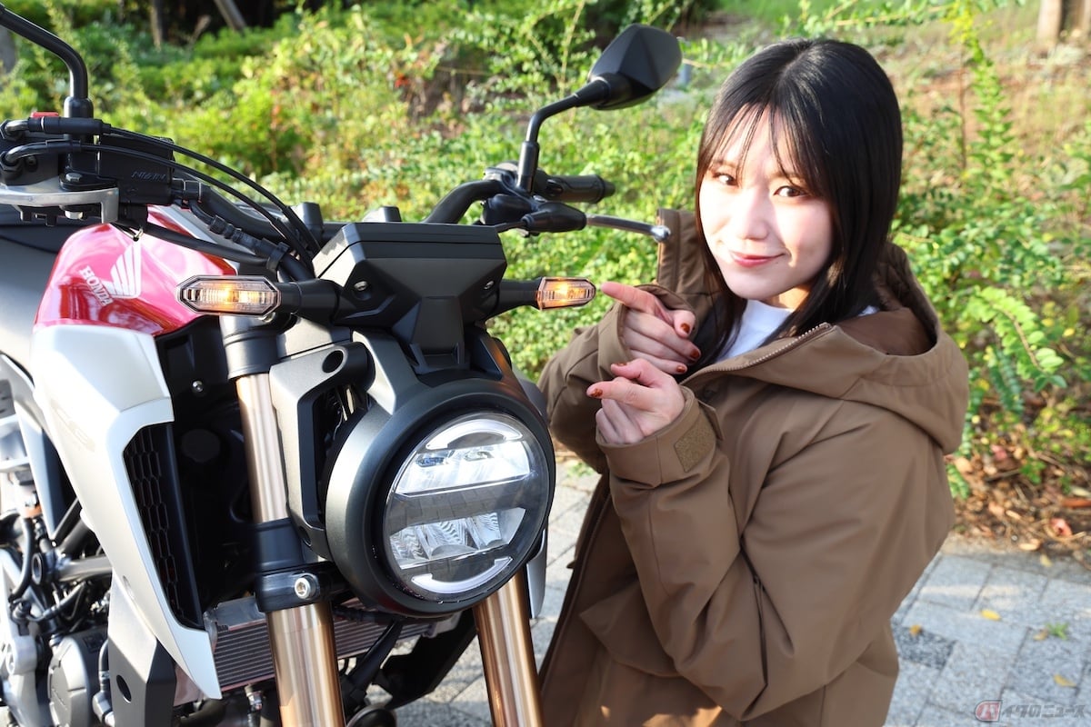 あまり見ないデザインをしているのもCB125Rの特徴