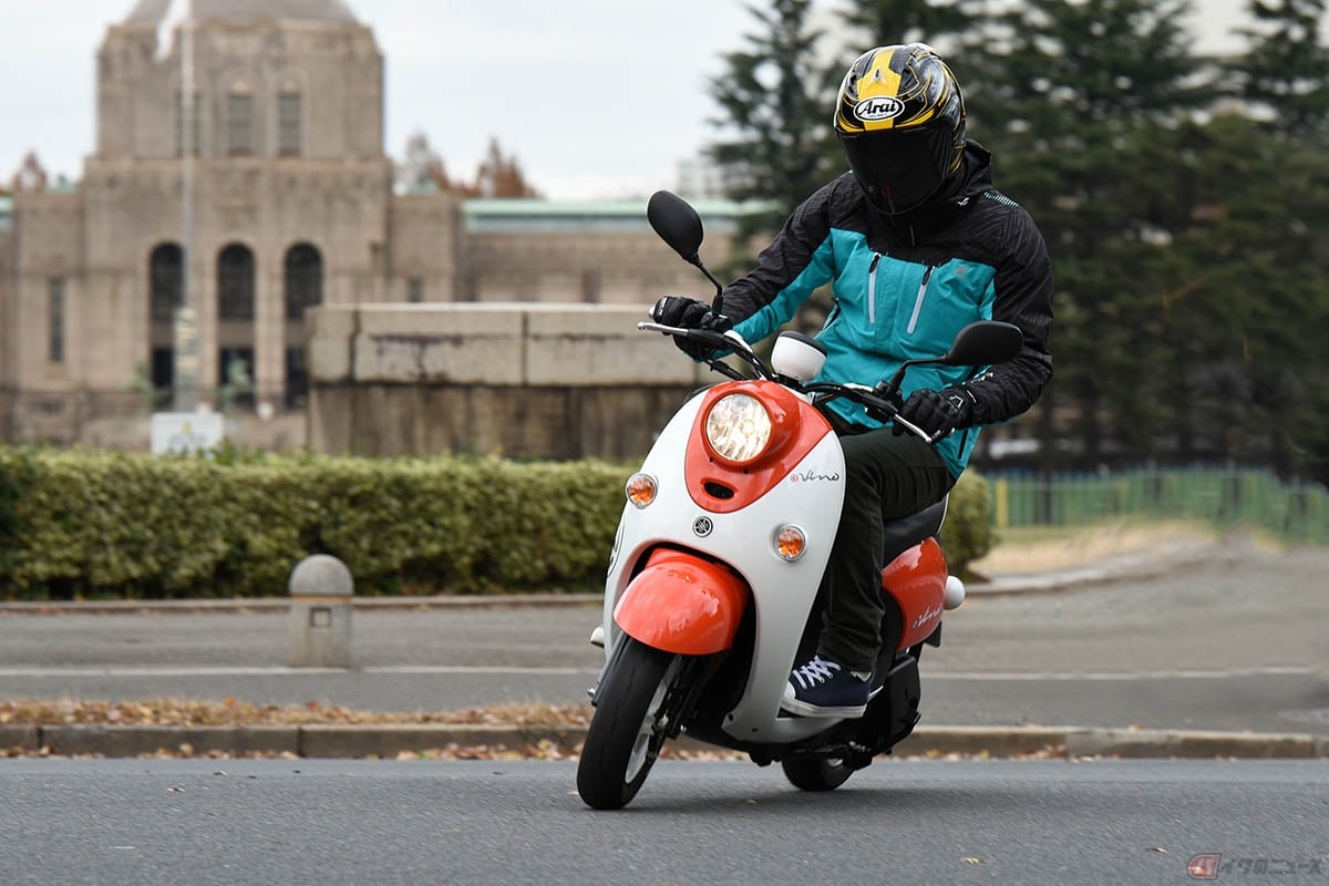 バイクに乗る際はキッチリ交通ルールを厳守する