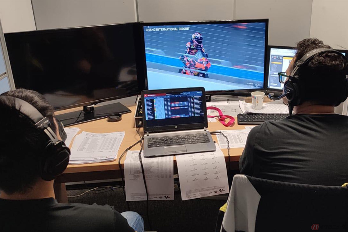 ルーマニアのMotoGP放送での解説は音声のみで解説者が画面に映ることは無い