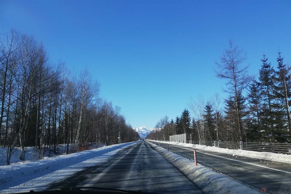 凍結防止剤がまかれた道路を走る際に注意しなければならないのが「塩害」
