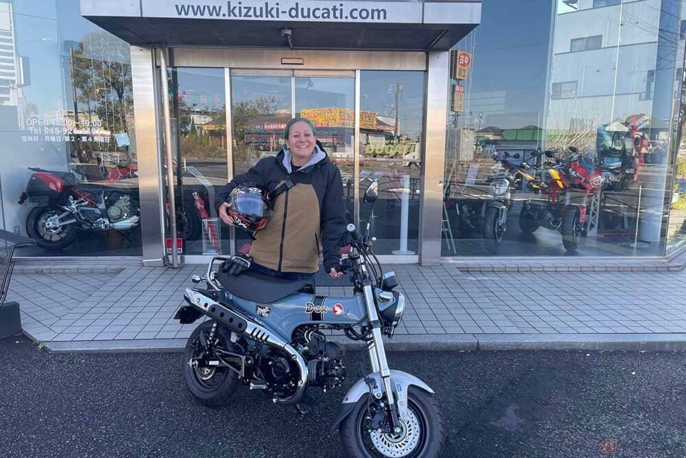 ホンダ「ダックス125」とクリスさん