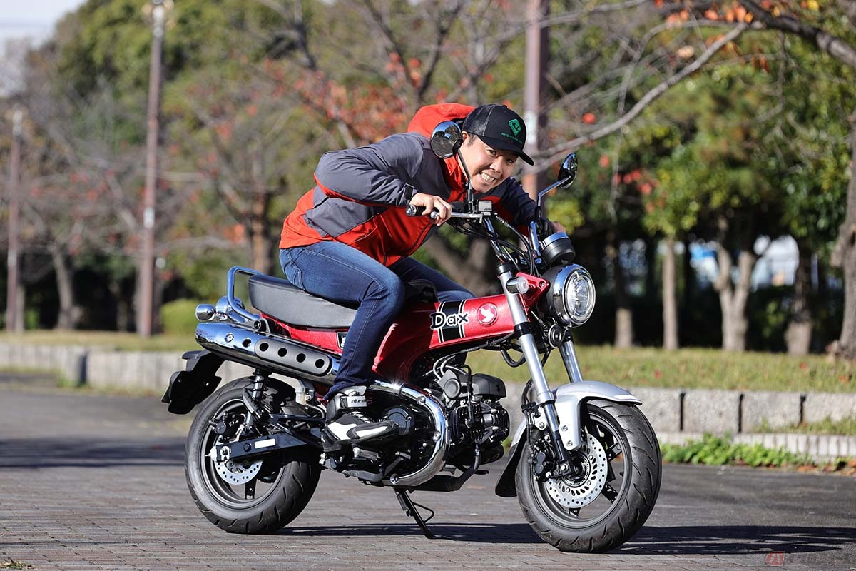 ホンダ「ダックス125」とレーシングライダーの大久保光選手