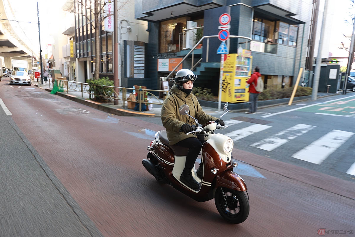 原付バイクには「二段階右折」という独特のルールが存在する