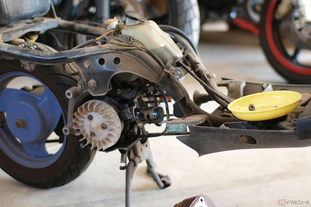 バイクで故障すると致命的なパーツはフレームやサスペンション、エンジンやミッションなど大物と呼ばれるもの。