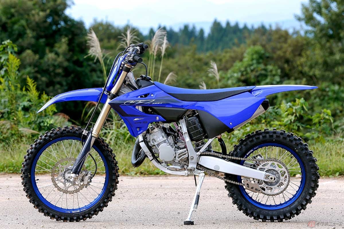 前後サスペンションは日本仕様専用セッティングとなっている