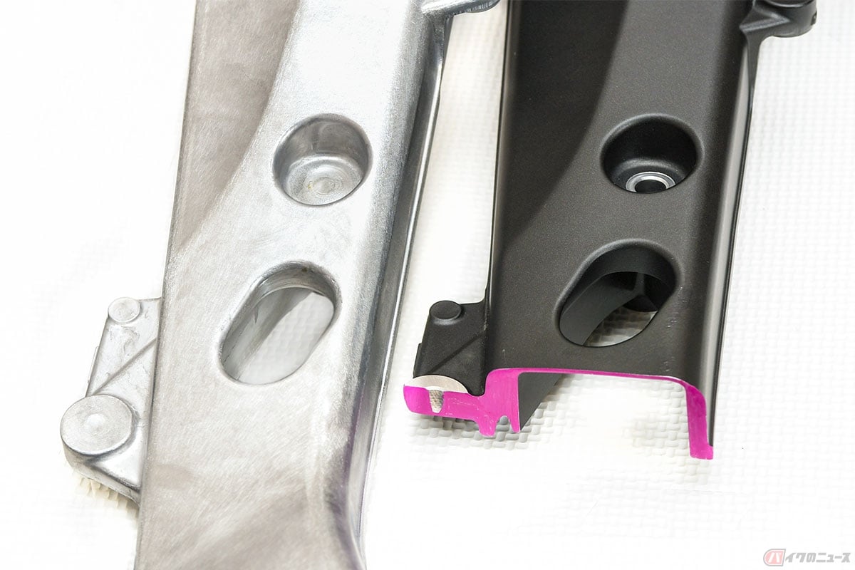 実際のフレームとカットモデルの比較。最も薄い部分で厚さ1.7mm