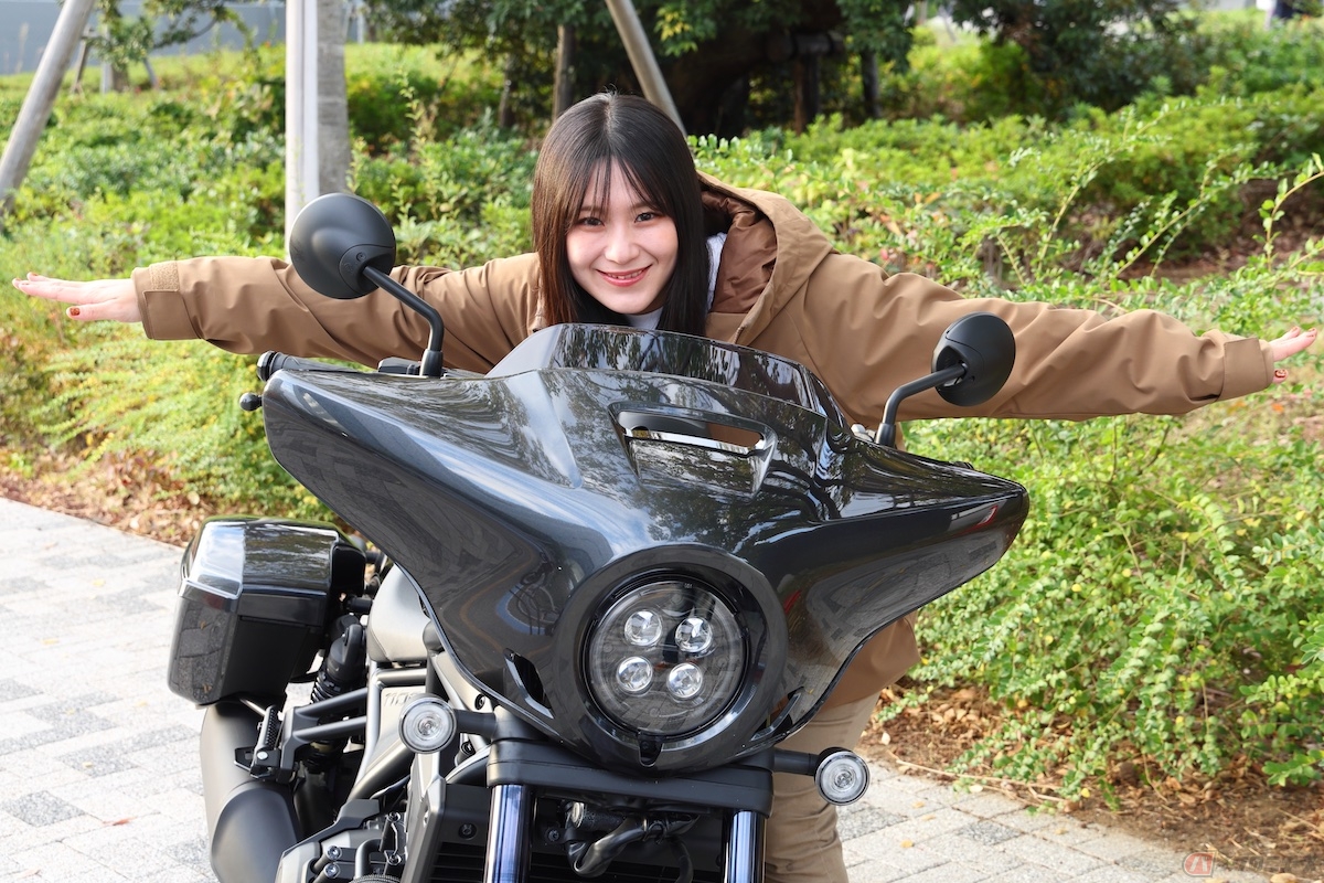 フロントには、ライトやハンドル部分をしっかり覆ったカウルを装備してる