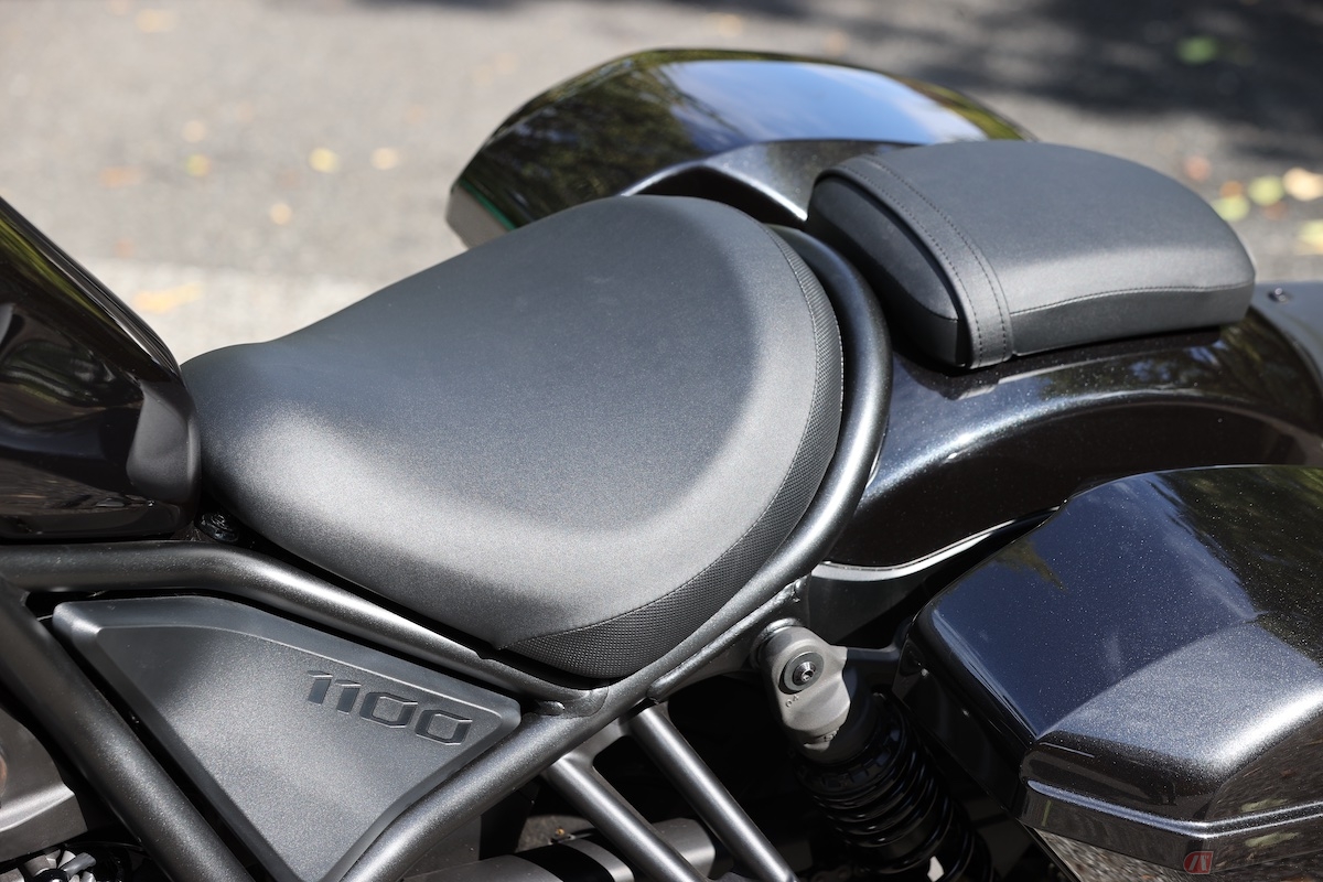 ナロースタイルのシートはフカフカでお尻に優しい