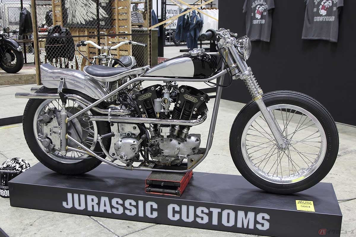 今年のHCS、ベストオブショーは東京のCHEETAHカスタムサイクルの大沢氏が製作を担当し、ネイバーフッドの滝沢氏がプロデュースするJurassic Customs が受賞。ハーレーのサイドバルブをOHV化したコスロウモーターはもとよりフレームに施されたロウ付け溶接の技術も圧巻の1台です