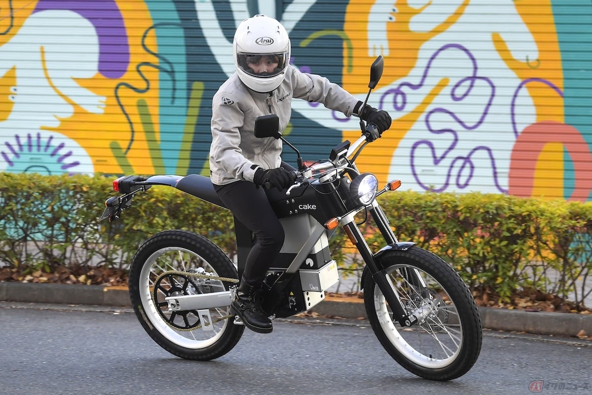 奇抜なデザインの電動バイクをご紹介します