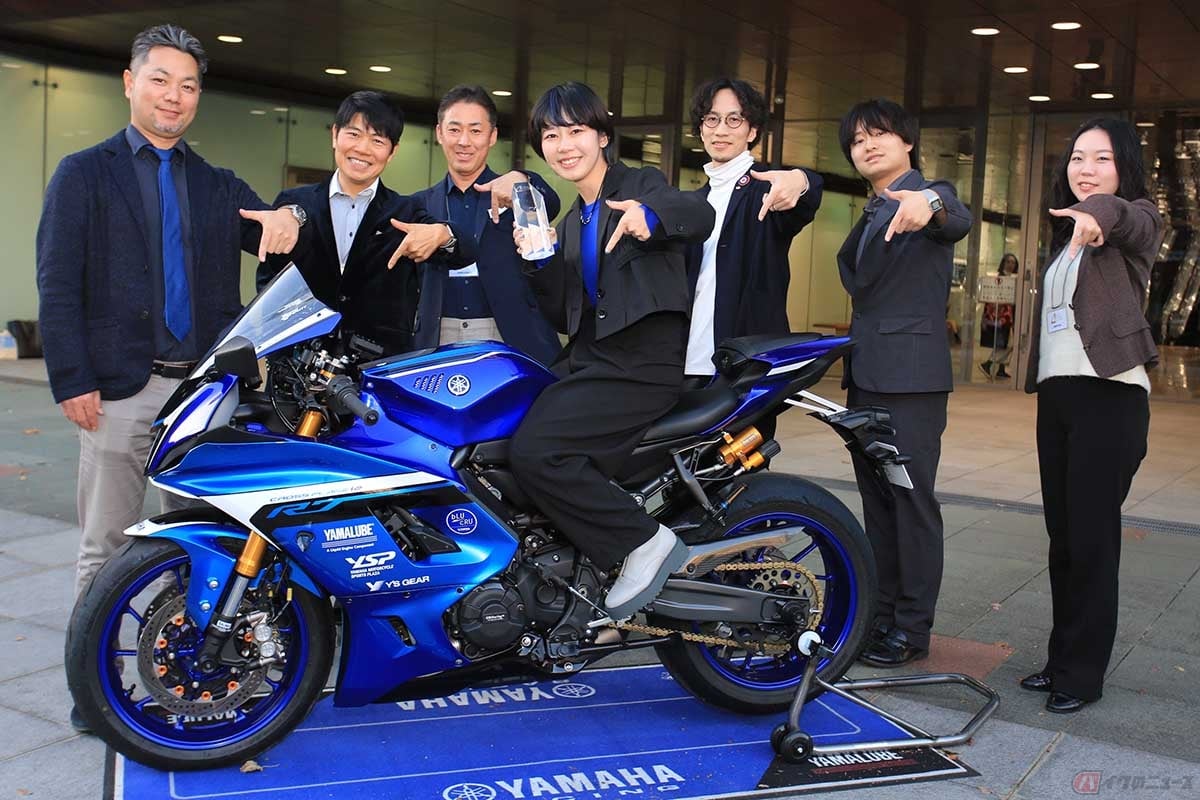 オートカラーアウォード2023「特別賞」を受賞したヤマハ「YZF-R7」YAMAHA FACTORY RACING TEAMフェアリングキット装着車
