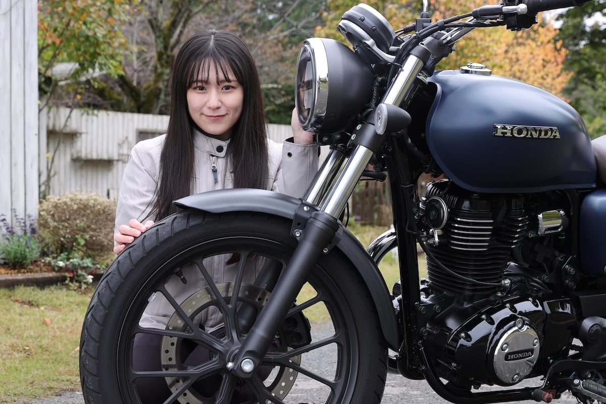 フロントフォークに採用されているテレスコピック式(写真:正立フォーク)