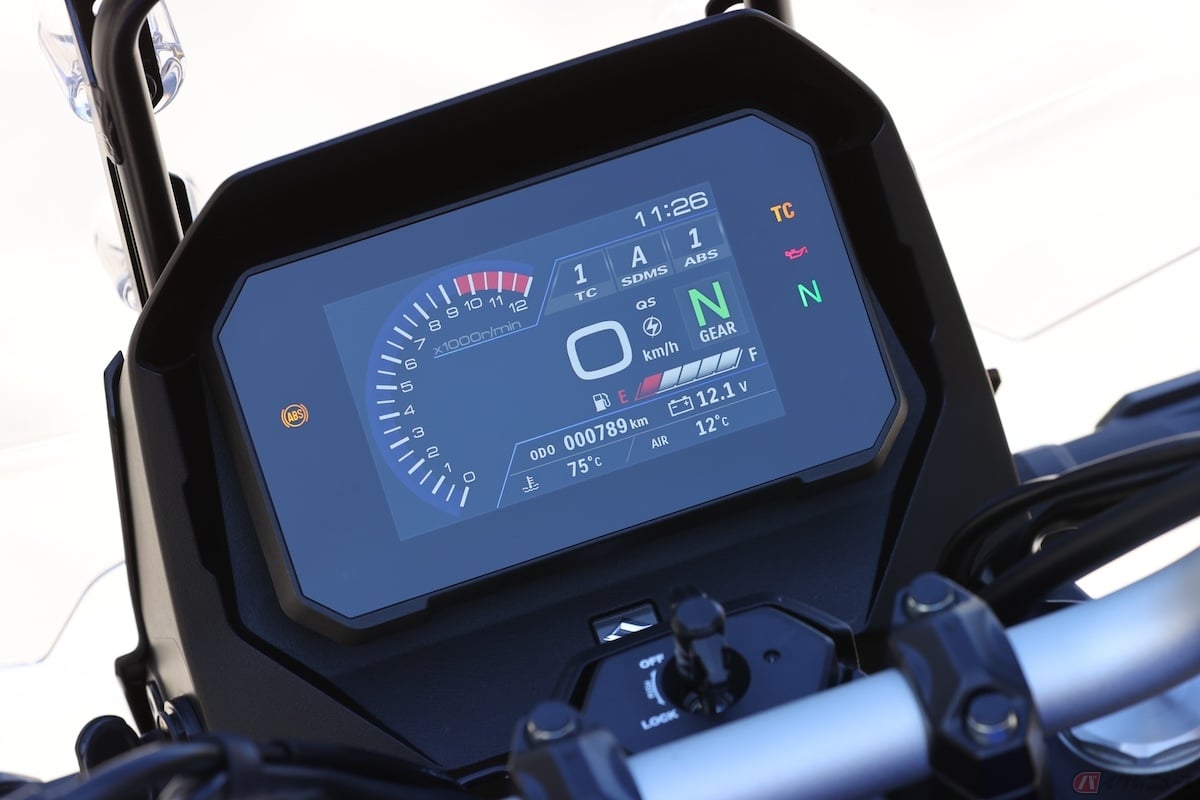 5インチカラーTFT液晶マルチインフォメーションディスプレイ装備