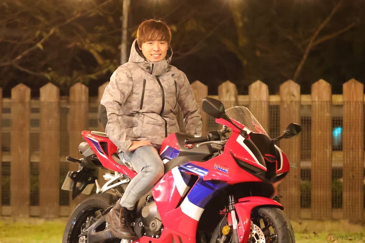 ホンダ「CBR600RR」とレーシングライダーの石塚健選手