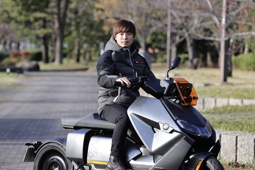 BMW Motorrad「CE04」と石塚健選手