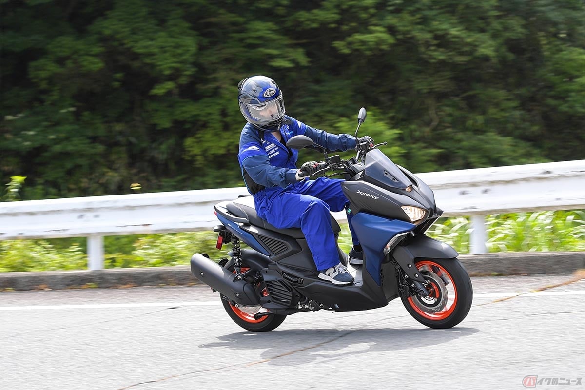 バイクのスピーカーに関する具体的な規定はなく、大音量で音楽などを再生していても違反にはならない