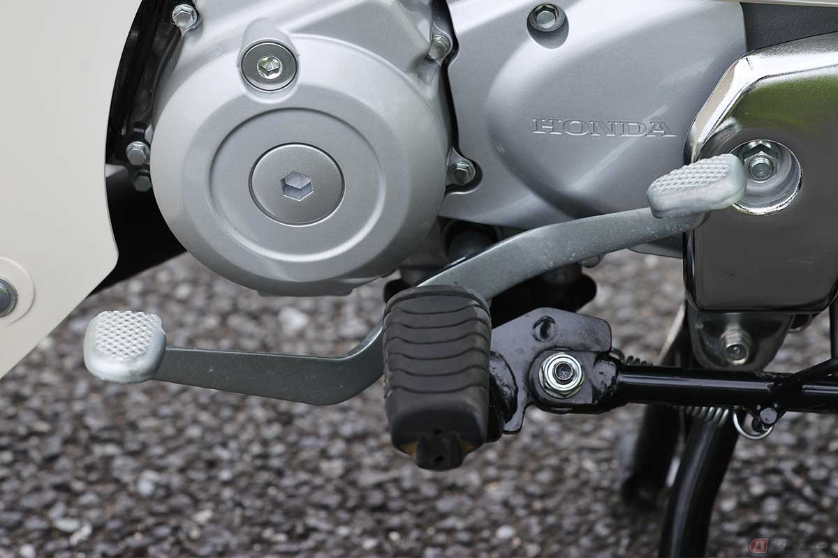 ホンダ「スーパーカブ110」(2022年型)のチェンジペダル