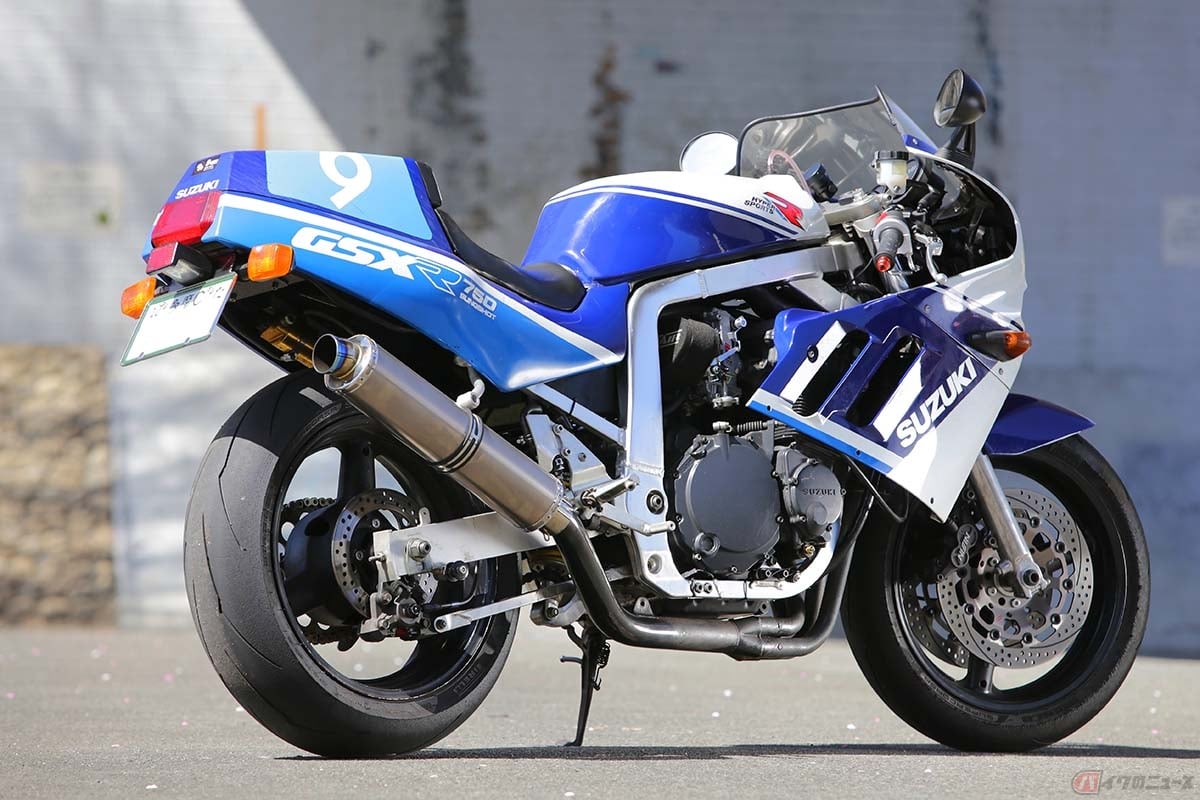 筆者(佐賀山敏行)所有のスズキ GSX-R750は1988年式で、当然ながら専用パーツはありません。そこでワンオフステーによって、フェンダーレス化を果たしています