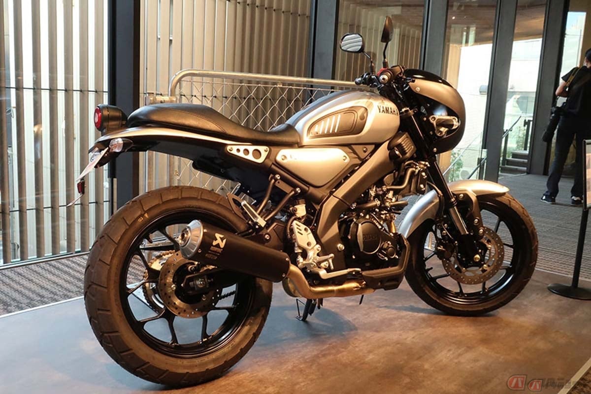 ヤマハの新型モデル「XSR125」。純正アクセサリーとしてフェンダーレスキットが用意されています