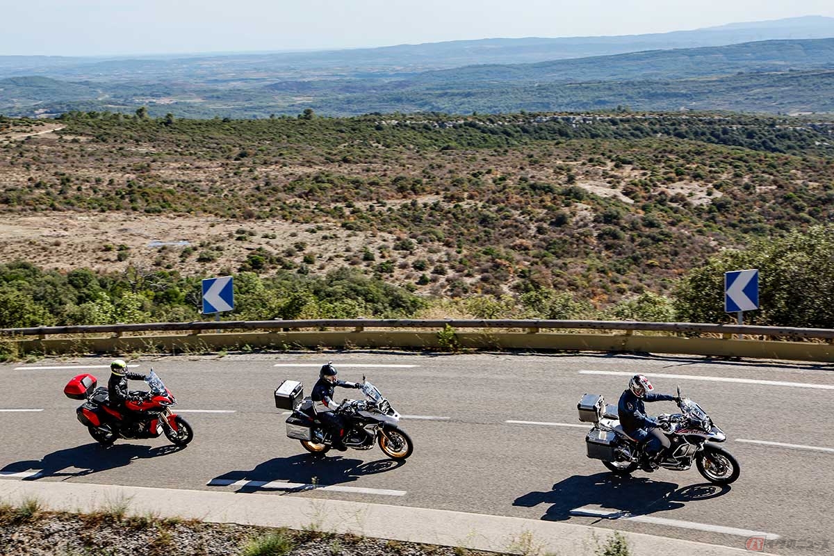 レンタルバイクの楽しみ方。世界各国で展開する「RENT A RIDE」であれば、海外旅行に海外ツーリングを加えることもできる