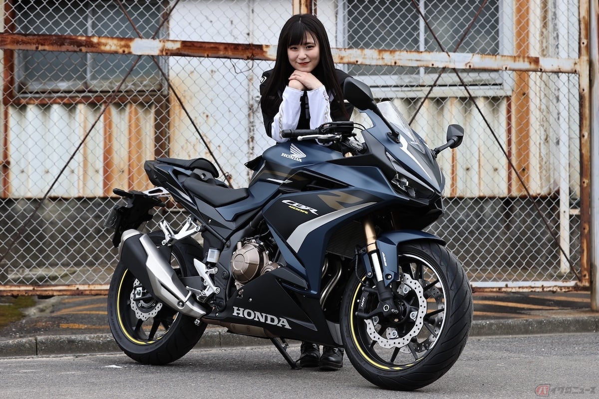 251〜400ccのバイクに乗るためには、普通自動二輪免許が必要