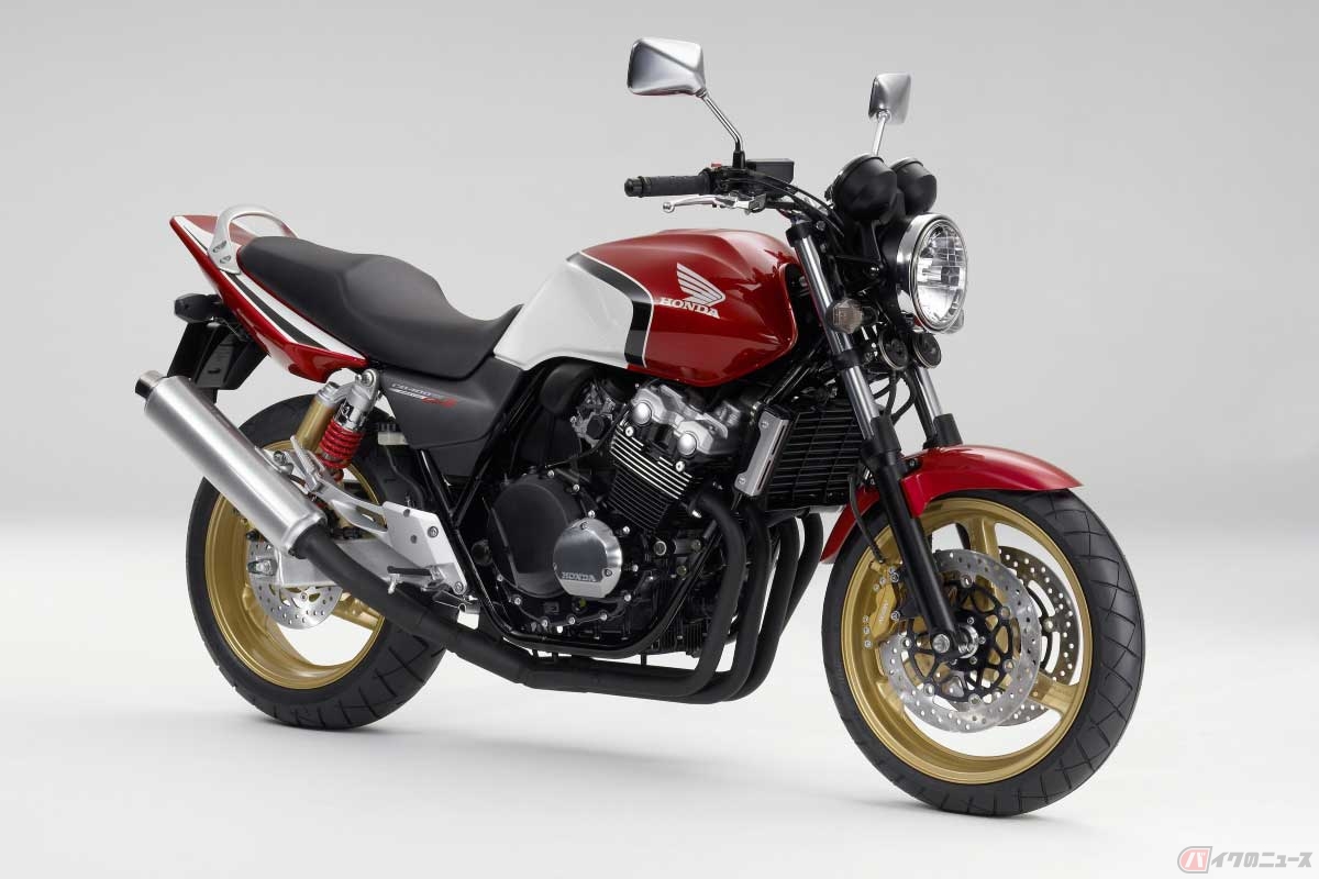 2000年代初頭までの多くのバイクはキャブレター仕様のため「押しがけ」でエンジンがかけられる車輛が多かった。写真の2006年に発売されたホンダ「CB400 SUPER FOUR」は、同モデルのキャブレター仕様としては最終型となる［NC39型］
